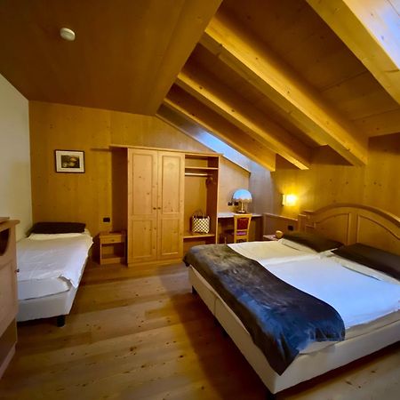 Hotel Pedranzini Санта Катерина Валфурва Екстериор снимка
