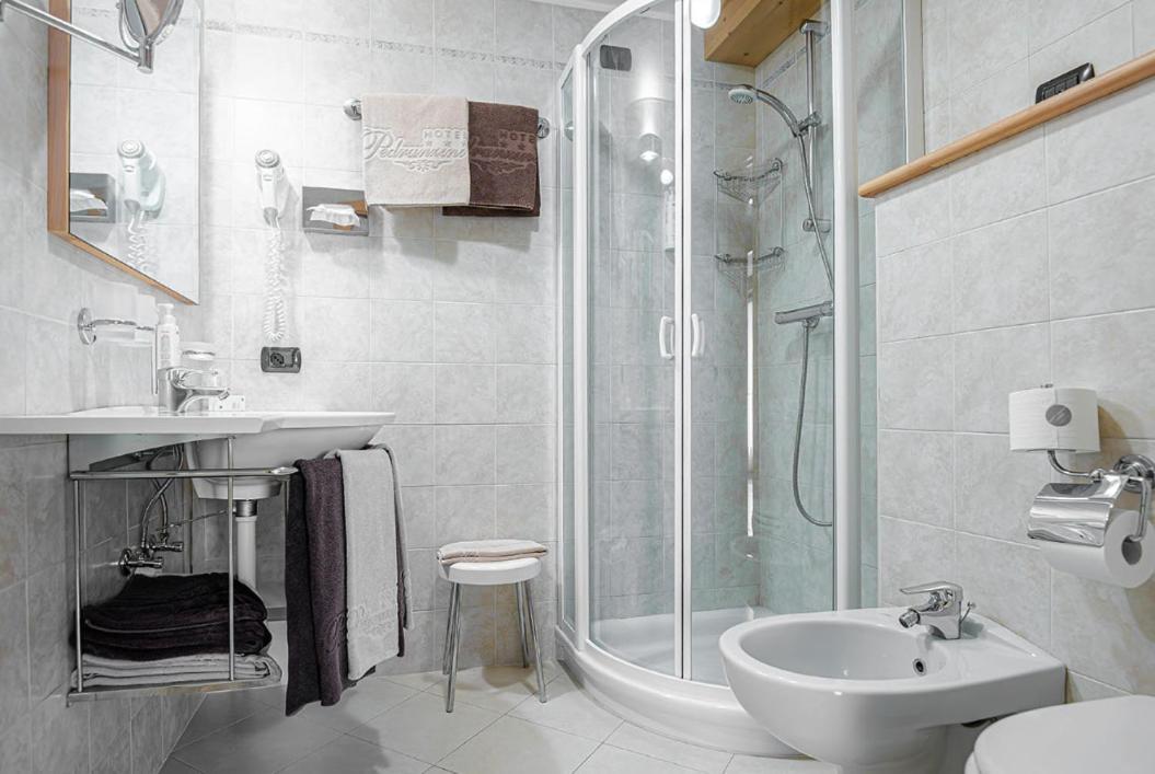 Hotel Pedranzini Санта Катерина Валфурва Екстериор снимка